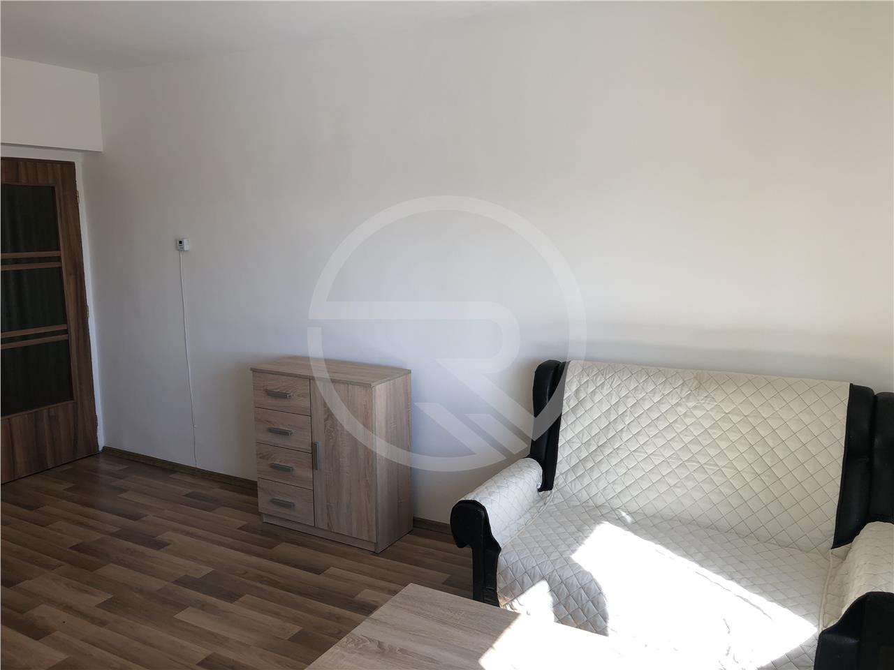 Apartament 1 camera situat in Piata Cipariu. Rower Estate