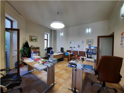 Spatiu pentru birou, 54 mp, situat Ultracentral, zona Tribunalului!