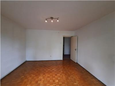 Apartament cu 4 camere, 74 mp, situat in cartierul Gheorgheni!