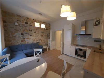 Apartament 2 cu camere,  Modern, situat Central!