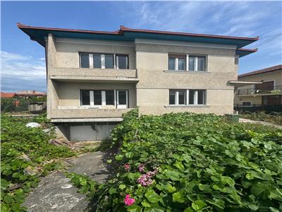 Casa individuala situata in cartierul Andrei Muresanu!