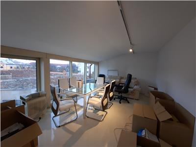 Spatiu comercial-clinica, 300 mp, situat Central!