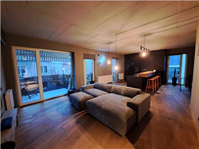 Apartament cu 2 camere, Ultramodern,  situat in zona Central!