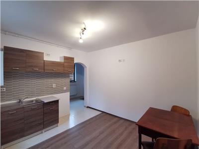 Apartament situat la casa, 40 mp utili, situat in cartierul Dambul Rotund!
