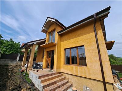 Casa individuala, 110 mp utili, situata in cartierul Dambul Rotund!