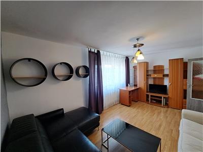Apartament cu 2 camere, decomandat, situat in cartierul Zorilor!