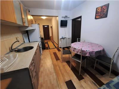 Apartament cu 2 camere, semidecomandat, situat in zona strazii Calea Turzii!
