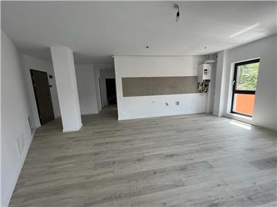 Apartament cu 3 camere,semidecomandat,FINISAT,situat in Piata Abator!