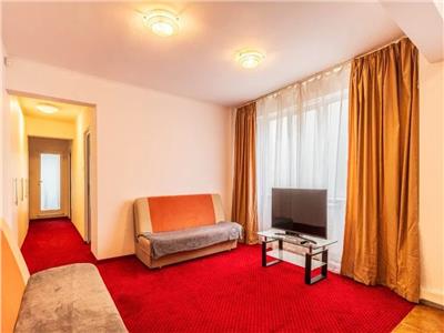 Apartament cu 3 camere, Decomandat, situat Central!
