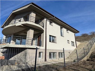 Casa Individuala Demisol+Parter+Etaj situata in Chinteni!