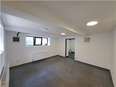 Apartament situat la demisol, 50 mp utili, cartierul Andrei Muresanu!