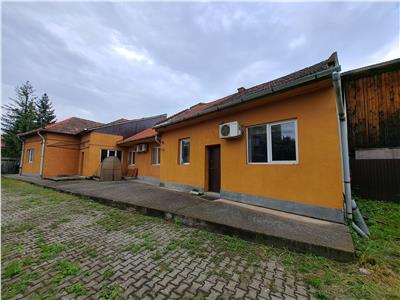 Casa individuala, 165 mp utili + 1100 mp teren, situata in zona Semicentrala!