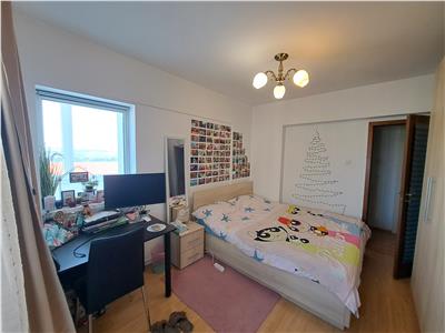 Apartament cu 3 camere, decomandat, situat in cartierul Zorilor!