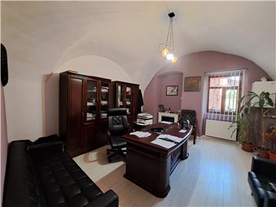 Spatiu pentru birouri, 40 mp utili, situat in zona Ultracentrala!
