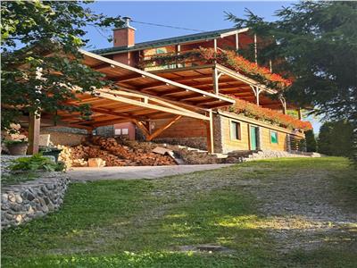 Cabana - Casa de vacanta situata in Muntele Rece!