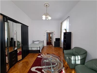 Apartament cu 3 camere, Modern, situat in zona Centrala!