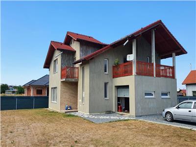 Casa individuala cu CF,170 mp utili,teren 1120 mp,Situata in Apahida!